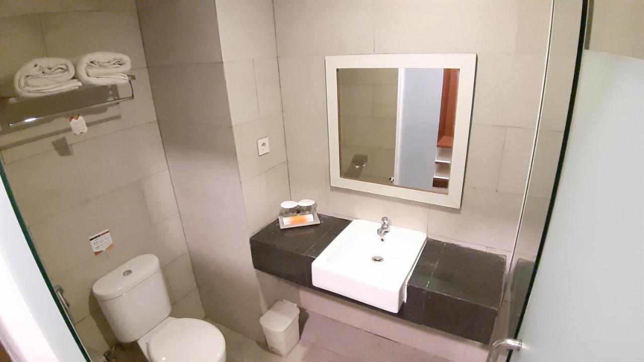 Xtra Hotel Bengkulu Exteriör bild
