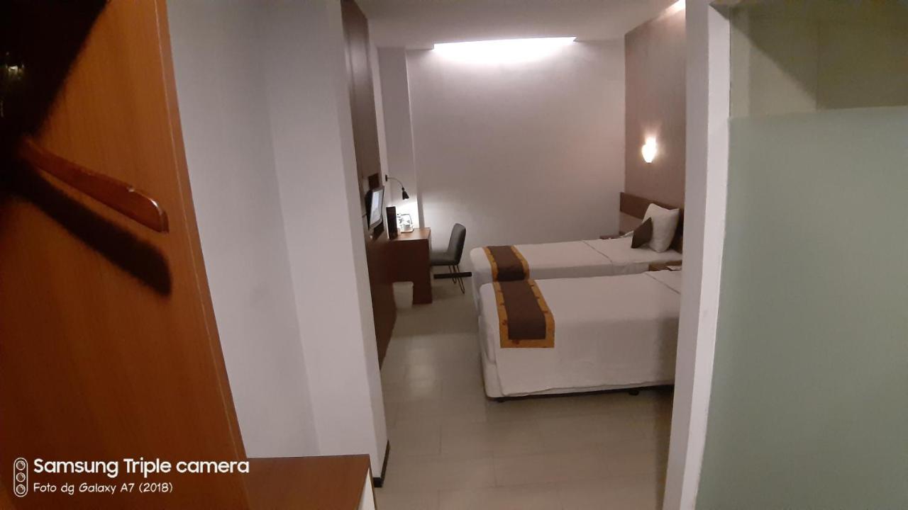 Xtra Hotel Bengkulu Exteriör bild