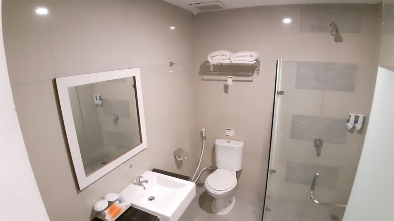Xtra Hotel Bengkulu Exteriör bild
