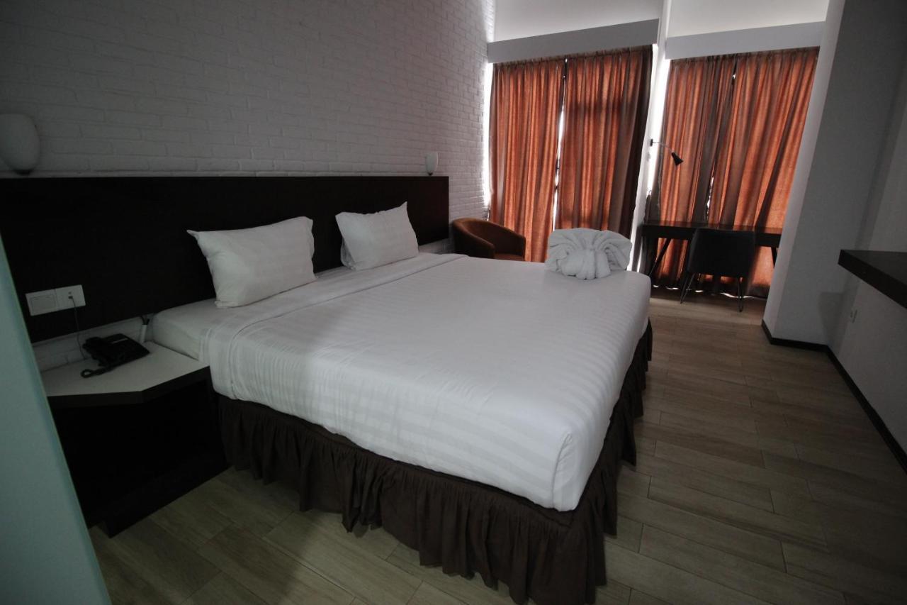 Xtra Hotel Bengkulu Exteriör bild