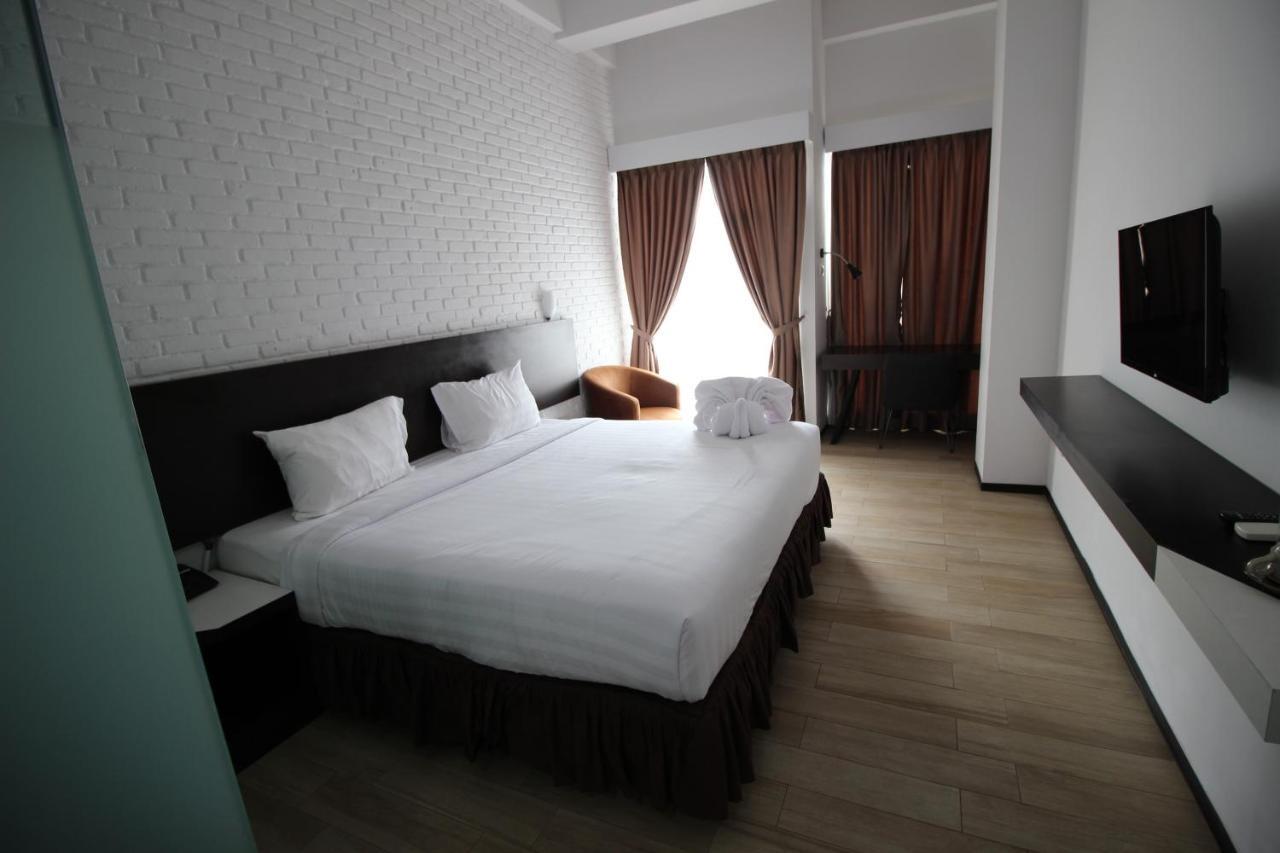 Xtra Hotel Bengkulu Exteriör bild