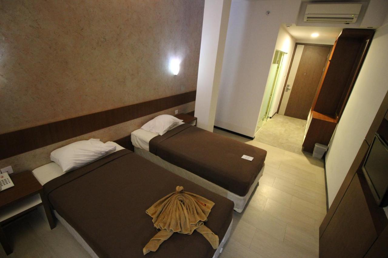 Xtra Hotel Bengkulu Exteriör bild